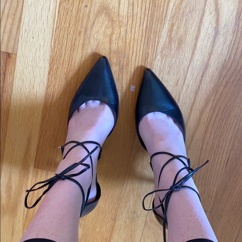 Nine West black stringy heels